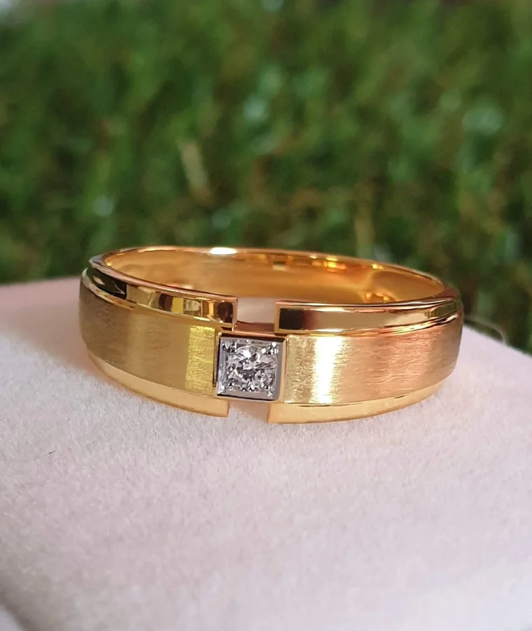 Mens Classic Natural Diamond Rings