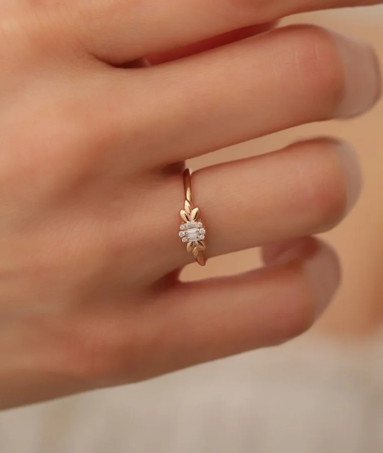 womens daily wear natural diamond rings