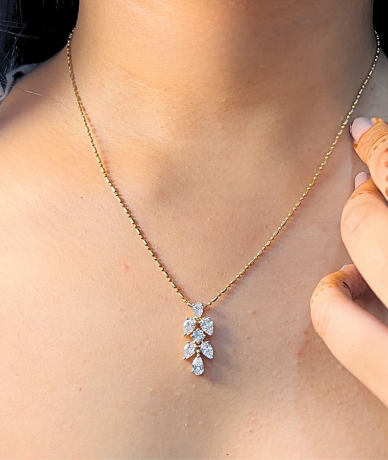 womens classic natural diamond pendants